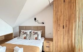 Dmk Oak Studio Near Warsaw-Modlin Airport